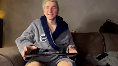 Elvin Vaenight online show from December 2, 2025, 1:33 am