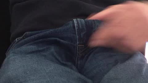 Elvis online show from December 21, 2025, 9:00 pm