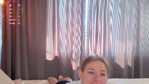 Snapshot of elvyrose chatting on July 7, 2026, 7:23 am Alex online show from July 7, 2026, 7:23 am