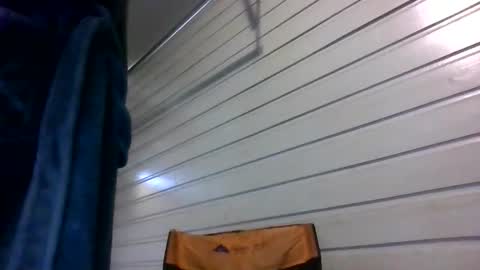 elwooood7 online show from April 23, 2026, 1:57 pm