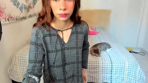 Elizabeth online show from February 20, 2025, 4:03 pm