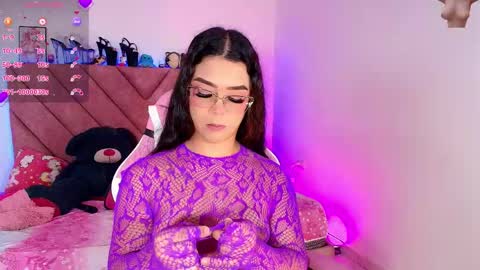 Snapshot of ely_w1 chatting on May 25, 2026, 10:43 am ely_w1 online show from May 25, 2026, 10:43 am