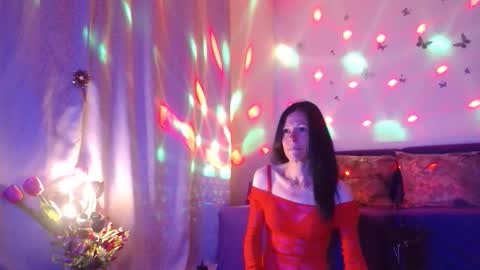 Elisa online show from June 5, 2026, 7:08 pm