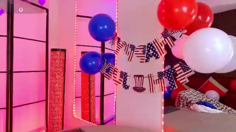 Snapshot of elysia_carter chatting on July 4, 2026, 10:05 pm Elysia online show from July 4, 2026, 10:05 pm