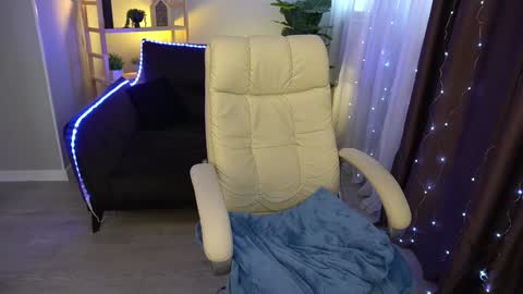 Call me Elis online show from January 15, 2025, 12:25 pm