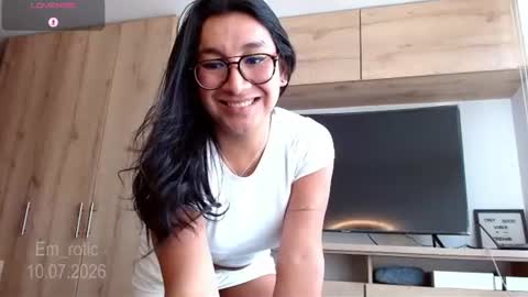 Snapshot of em_rotic chatting on July 10, 2026, 4:42 pm Emilia online show from July 10, 2026, 4:42 pm