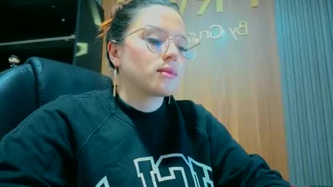 Estefany Martinez Acua INSTAGRAM ema 04oficial online show from February 2, 2026, 3:11 pm