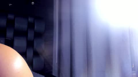 ema_grey1 online show from September 14, 2025, 10:09 pm