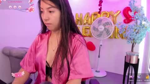 Ema louisx  online show from February 18, 2025, 12:17 pm