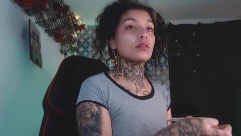 ema_ploxx online show from October 26, 2025, 5:35 am