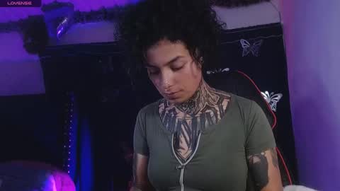 ema_ploxx online show from April 16, 2026, 1:17 am