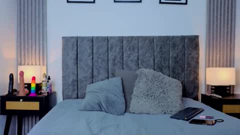 Ema online show from October 14, 2025, 1:56 pm