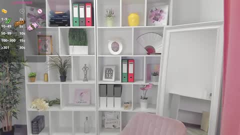 EmaBrownie online show from January 17, 2025, 5:41 pm