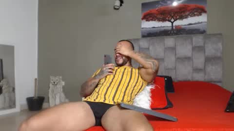 Snapshot of emanuelspencer chatting on May 6, 2026, 12:41 am emanuelspencer online show from May 6, 2026, 12:41 am