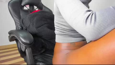 . online show from January 29, 2025, 2:21 pm