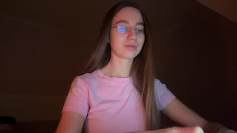 Alina online show from April 1, 2026, 7:33 pm
