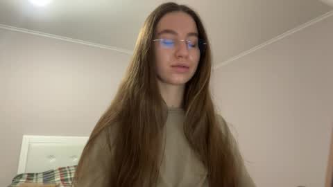 Alina online show from April 23, 2026, 5:48 pm