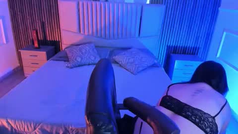 Ember Velvet online show from March 21, 2026, 4:06 am