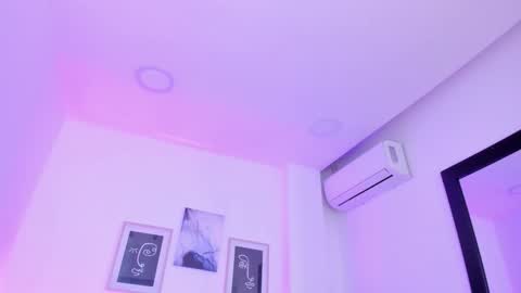 emelie_89 online show from February 21, 2025, 3:43 pm