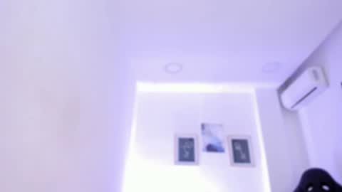 emelie_89 online show from September 13, 2025, 11:43 am