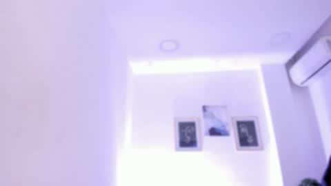 emelie_89 online show from September 19, 2025, 11:55 am