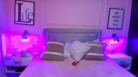 Emily  online show from January 12, 2025, 11:28 am