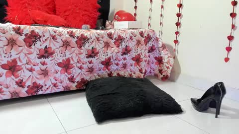 Emely   online show from February 24, 2025, 10:47 pm