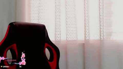 emely_peyton online show from October 18, 2025, 1:56 pm