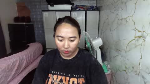 Snapshot of emely_slutxxx chatting on July 21, 2026, 12:51 pm Emely online show from July 21, 2026, 12:51 pm