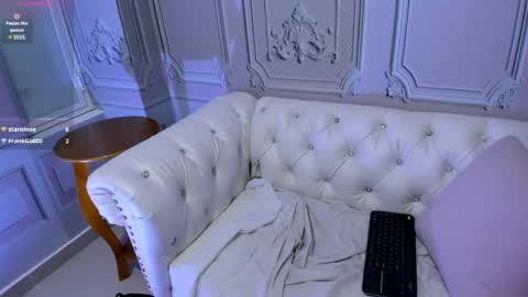 emely ross online show from March 6, 2025, 3:35 am