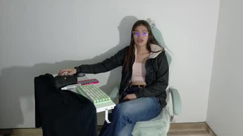 sabrina online show from December 1, 2025, 2:38 am