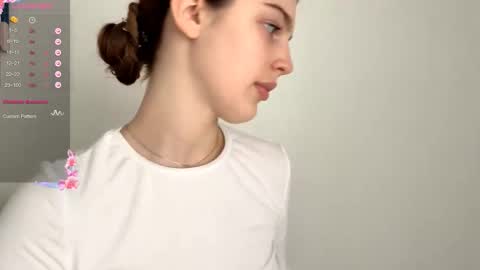 Snapshot of emeraldcotton chatting on December 4, 2025, 6:12 am Gily online show from December 4, 2025, 6:12 am