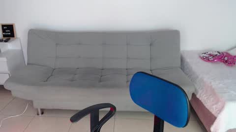 emi_carter online show from September 30, 2025, 7:08 pm