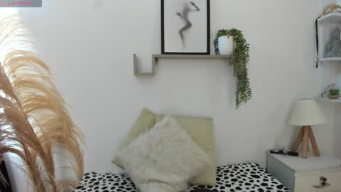 emi_carter online show from October 13, 2025, 7:14 pm