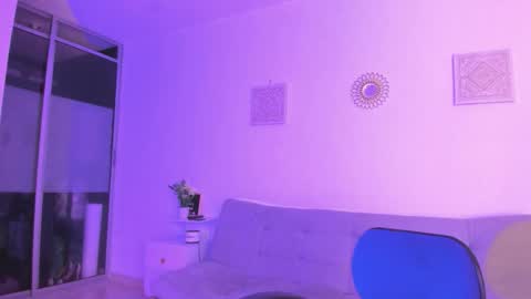 emi_carter online show from November 22, 2025, 10:20 pm