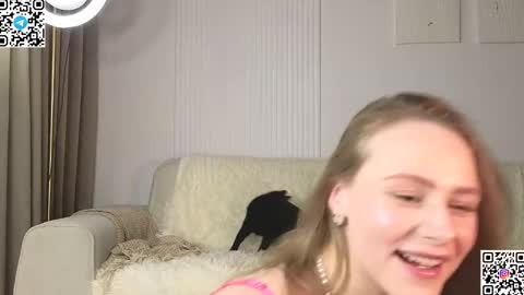 Emi me online show from January 28, 2025, 10:23 pm