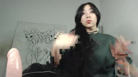 Snapshot of emiantonella_ chatting on May 7, 2026, 1:22 am Antonella online show from May 7, 2026, 1:22 am