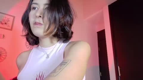 Snapshot of emicute_ chatting on June 17, 2026, 2:03 am online show from June 17, 2026, 2:03 am