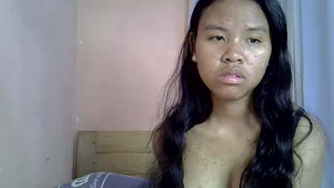 Snapshot of emiehottie chatting on June 13, 2026, 9:24 pm Ami online show from June 13, 2026, 9:24 pm