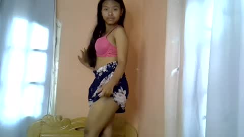 Snapshot of emiehottie chatting on July 1, 2026, 5:42 am Ami online show from July 1, 2026, 5:42 am
