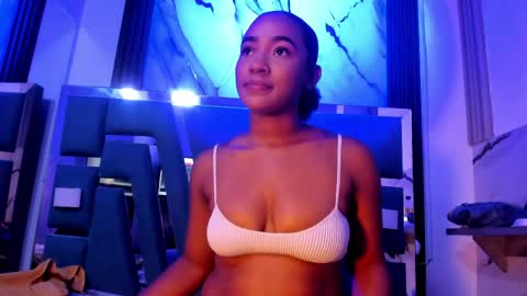 Emy online show from April 15, 2026, 2:07 am