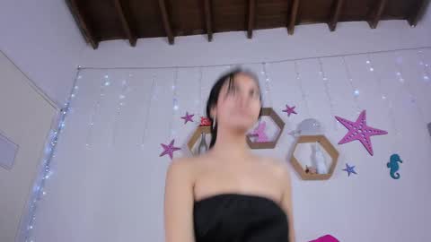 Emily  online show from February 13, 2025, 9:20 am