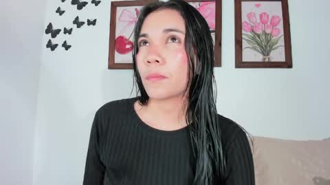Snapshot of emiily_parkerr chatting on May 20, 2026, 10:27 pm Emily online show from May 20, 2026, 10:27 pm
