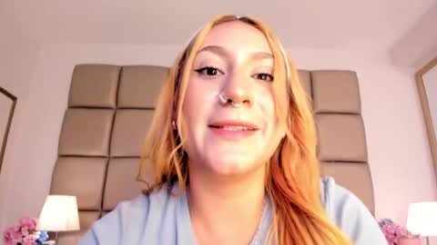 EMILY ROBERTS online show from January 22, 2025, 10:59 pm