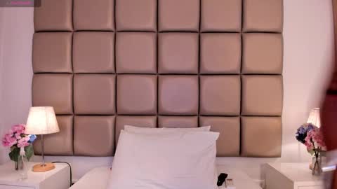 EMILY ROBERTS online show from January 27, 2025, 2:53 am