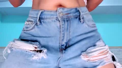 Emily online show from September 26, 2025, 12:09 pm