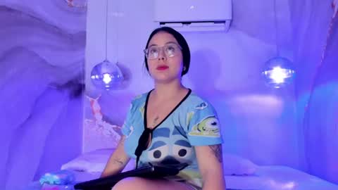 Snapshot of emiilycoopper chatting on June 11, 2026, 1:09 pm emiilycoopper online show from June 11, 2026, 1:09 pm