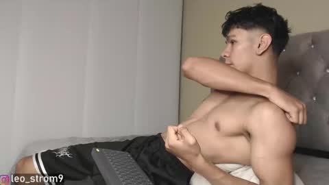 emile_239 online show from February 7, 2025, 4:37 am