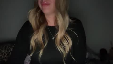 emilelovesyou online show from March 31, 2026, 6:03 am