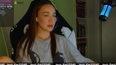 Emili online show from December 5, 2024, 2:22 pm